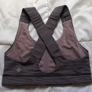 Lululemon sports bra •• EUC